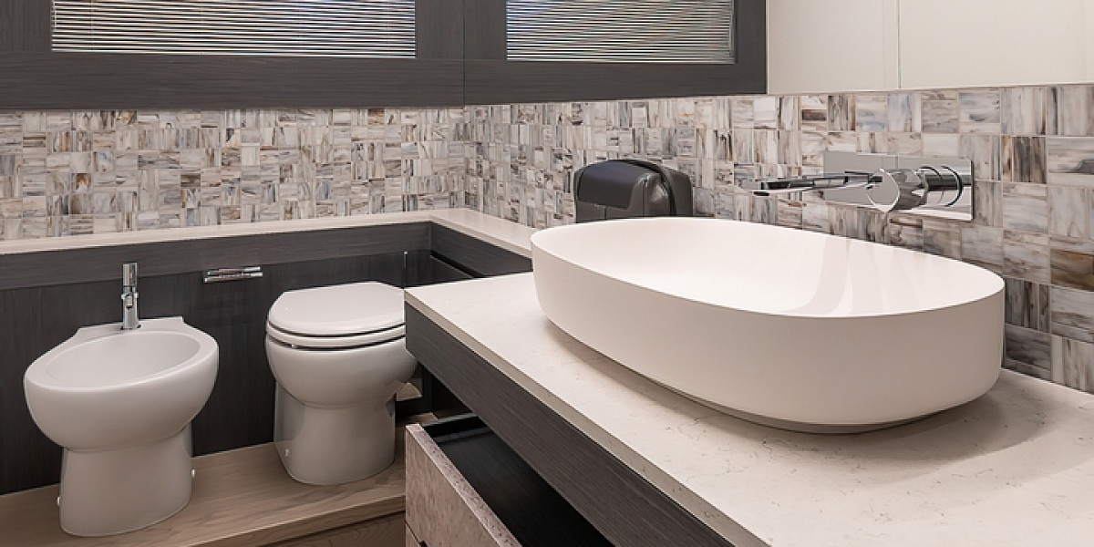 Продается моторная яхта PERSHING 8X 2022г.